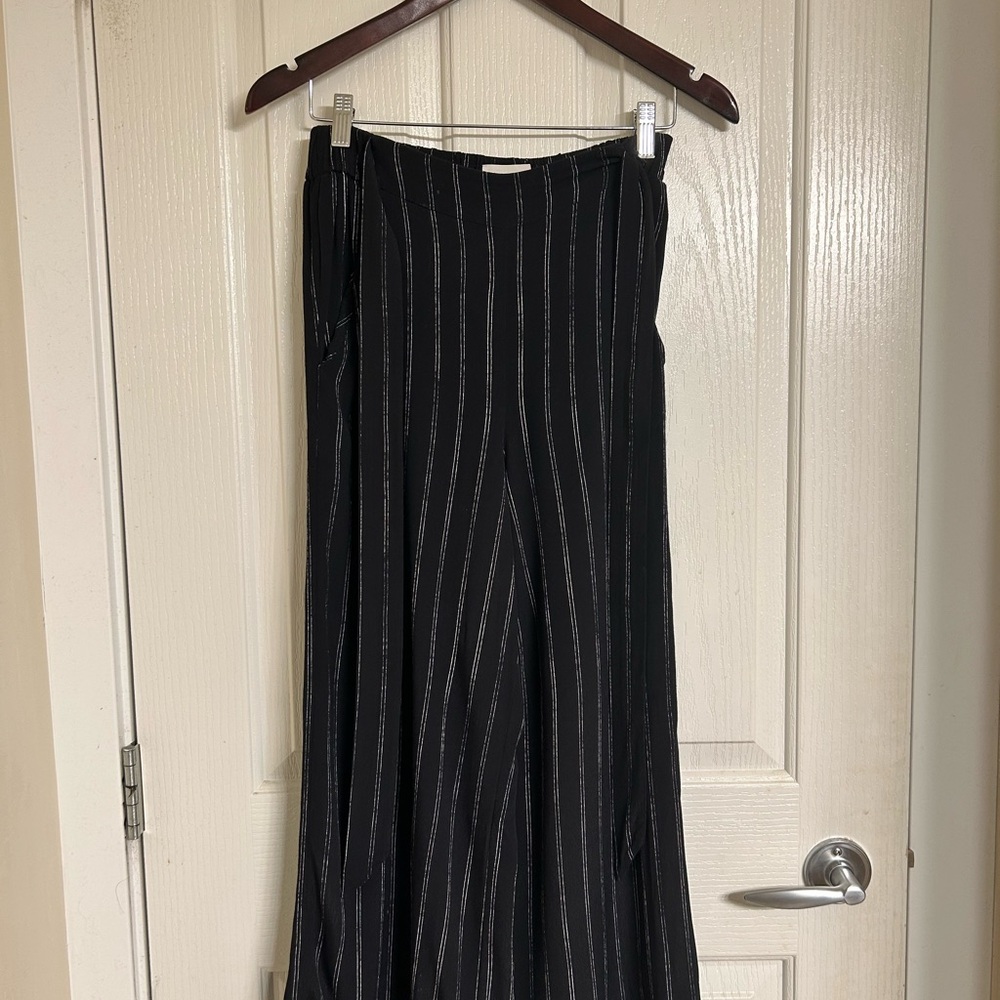 Aritzia Navy and White Pinstripe Wide Leg Pants